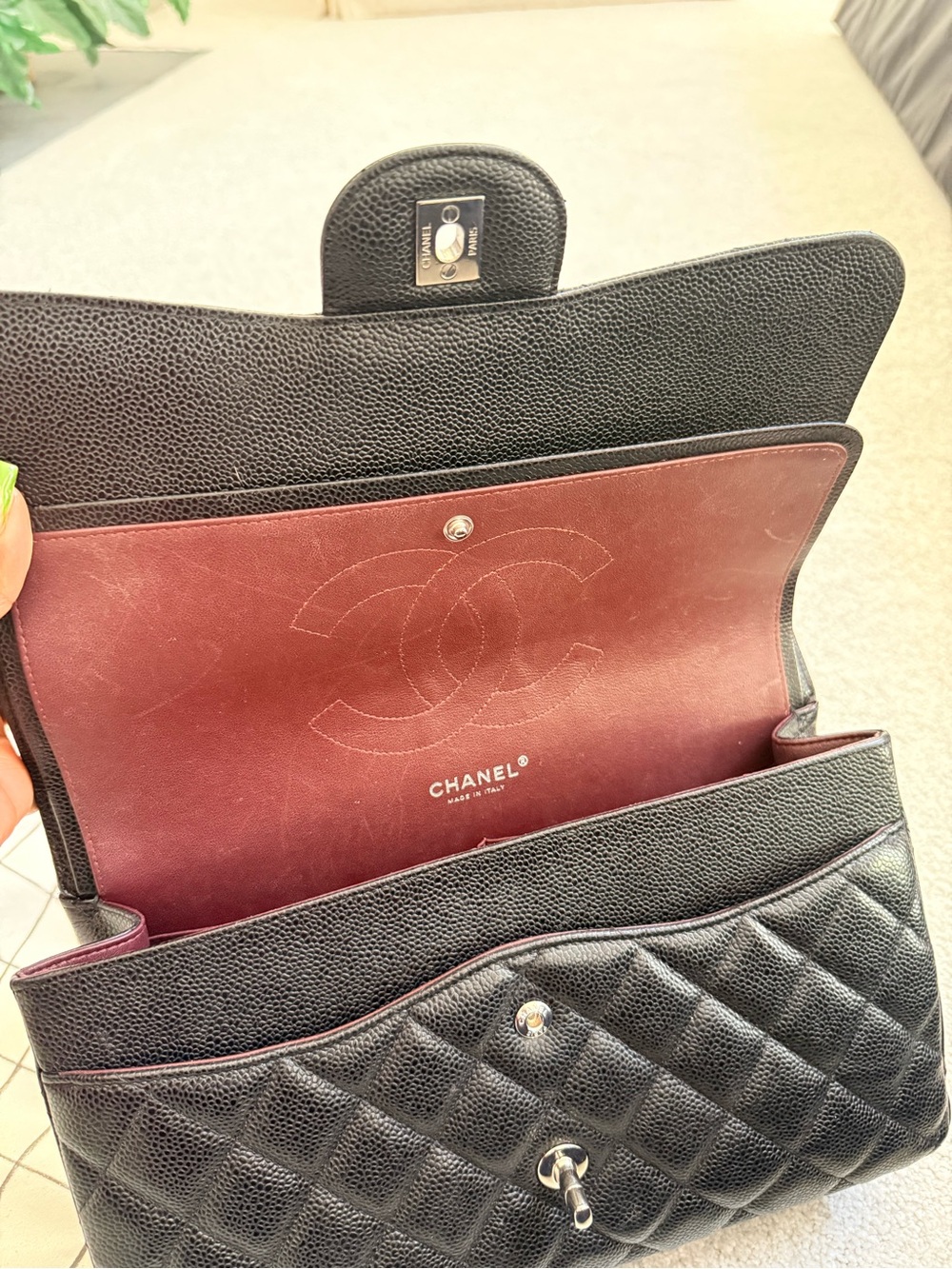 CHANEL Jumbo Black Quilted Double Flap Shoulder Bag with Silver Hardware - Picture 4 of 7